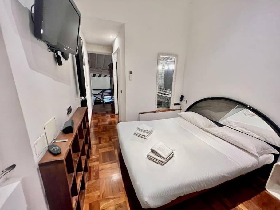 Old Town Florence- Love Apartment Екстер'єр фото